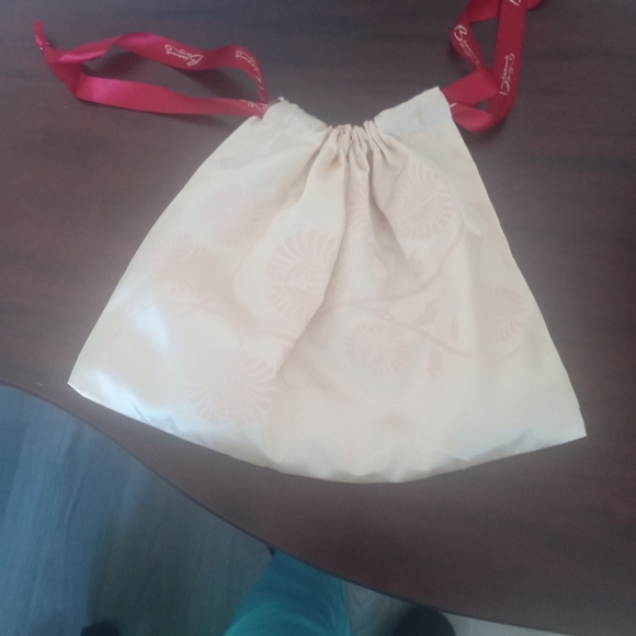 [2 FOR 1]makeup pouch from Besame - Picture 2 of 5